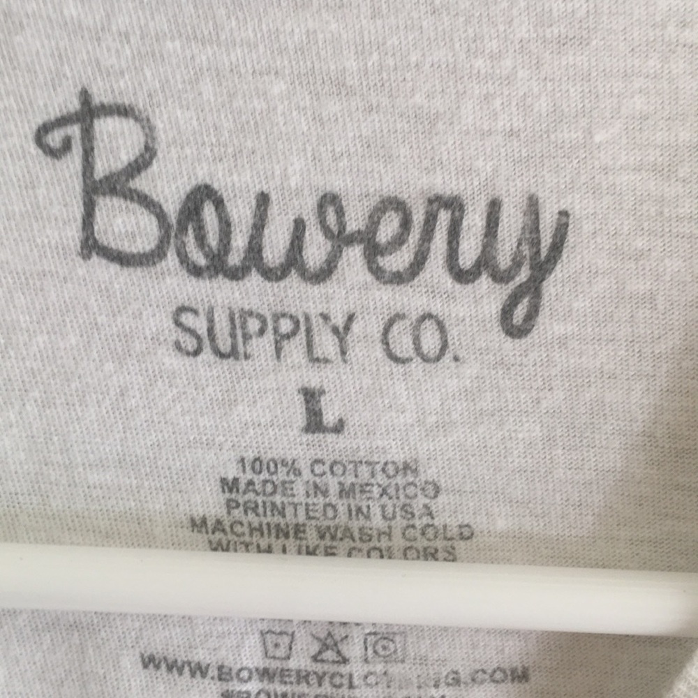Bowery Graphic Tee Size L - Picture 2 of 2